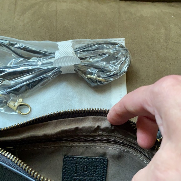 Brand new convertible bag - Picture 2 of 3